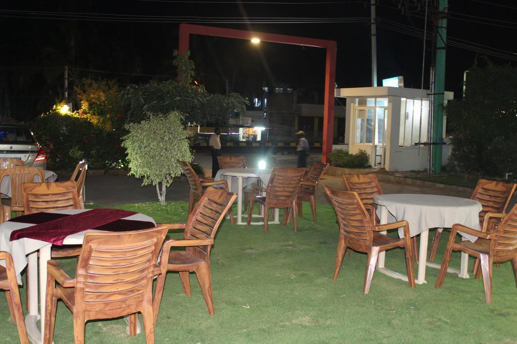 Hotel Kalyani 迈索尔 外观 照片